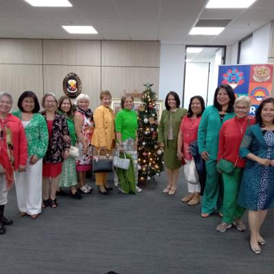 Building Bridges Women Connect With Christmas Spirit